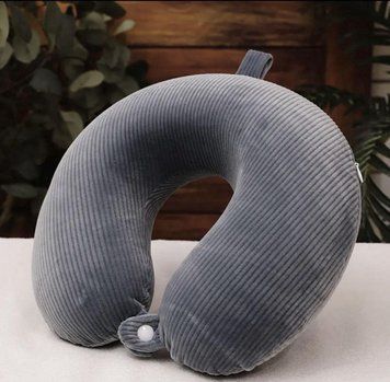 Подушка для подорожей Memory foam під шию з кнопкою Сіра Ol-01 фото